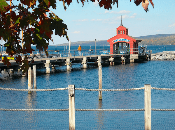 Explore the shoreline and enjoy lakefront restaurants that range from casual to elegant gourmet.